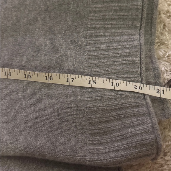 Jenni Kayne Everyday Sweater - Picture 10 of 10